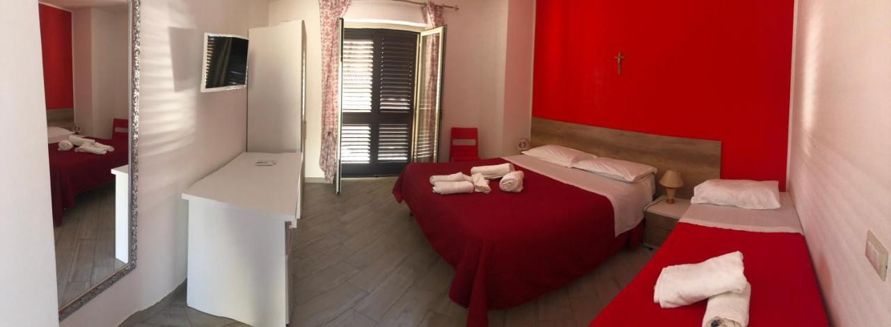 Hotel Red Stone Diamante Exteriér fotografie